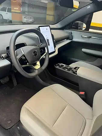 Volvo EX30 - Imagem 4
