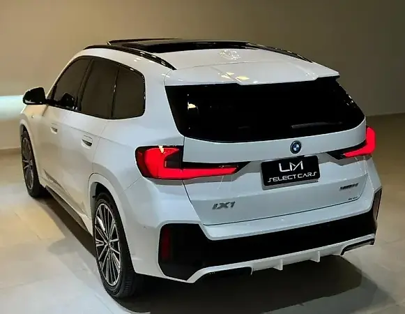 BMW IX1 - Imagem 7