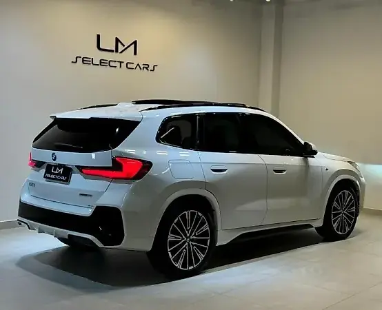 BMW IX1 - Imagem 2