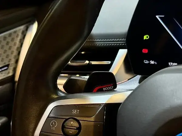 BMW IX1 - Imagem 14