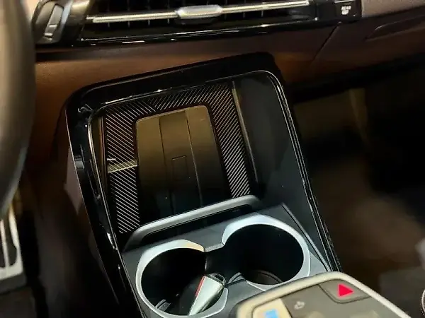 BMW IX1 - Imagem 15