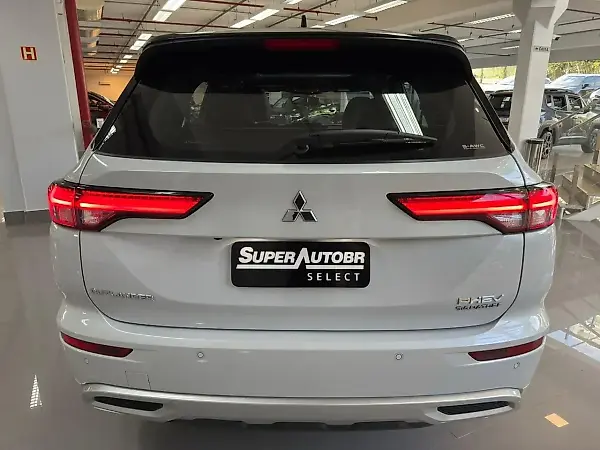Mitsubishi Outlander - Imagem 5
