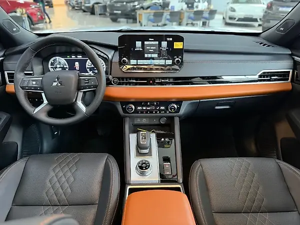 Mitsubishi Outlander - Imagem 12