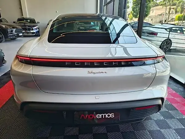 Porsche Taycan - Imagem 3