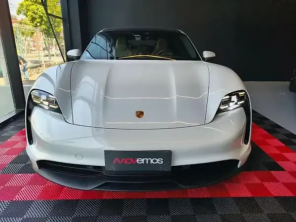 Porsche Taycan - Imagem 4