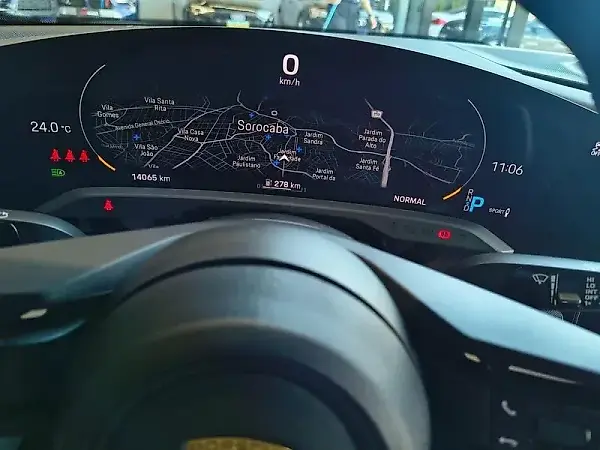 Porsche Taycan - Imagem 7