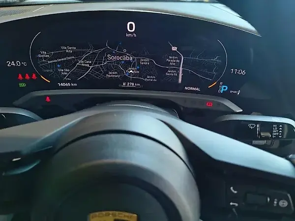 Porsche Taycan - Imagem 8