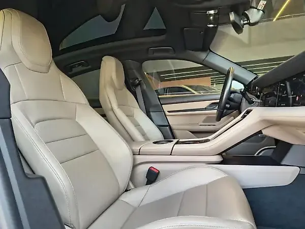 Porsche Taycan - Imagem 9
