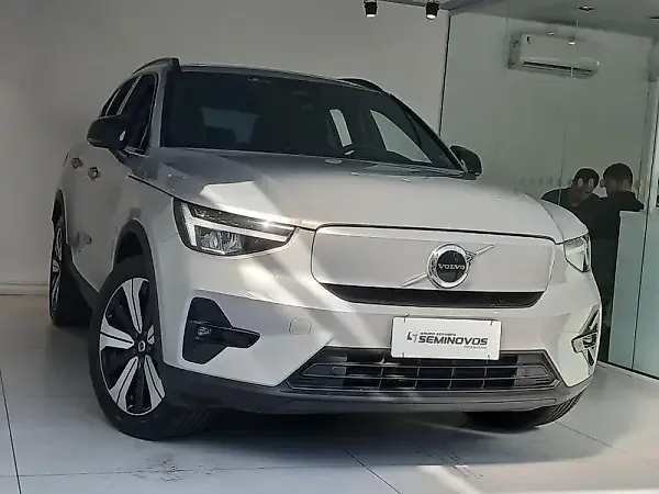 Volvo XC40 Recharge - Imagem 4