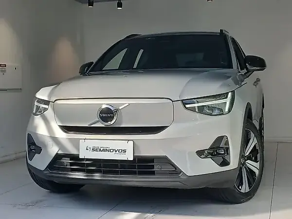Volvo XC40 Recharge - Imagem 1