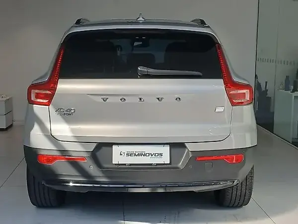 Volvo XC40 Recharge - Imagem 7
