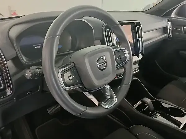 Volvo XC40 Recharge - Imagem 9