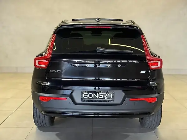 Volvo XC40 Recharge - Imagem 4