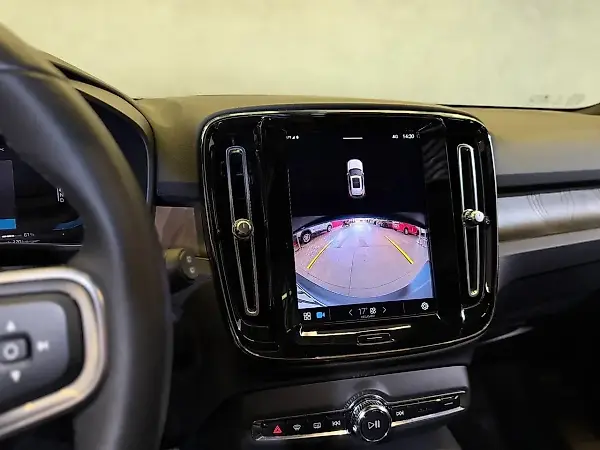 Volvo XC40 Recharge - Imagem 15