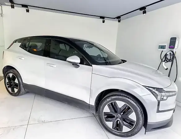 Volvo EX30 - Imagem 3