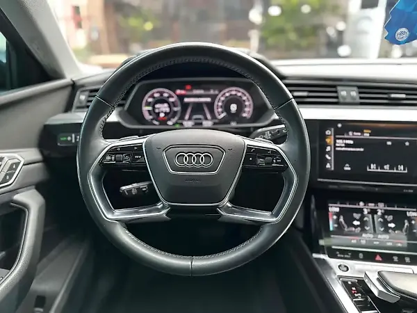 Audi E-tron - Imagem 13