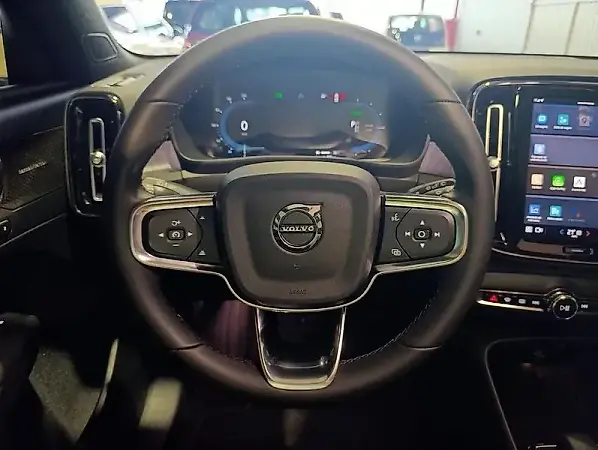 Volvo XC40 Recharge - Imagem 9