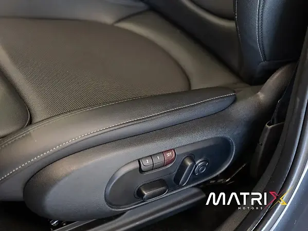 Mini Cooper SE - Imagem 18
