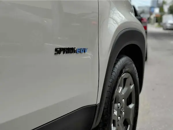 Chevrolet Spark Euv - Imagem 13