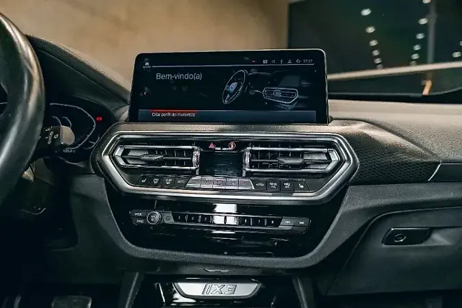 BMW IX3 - Imagem 9