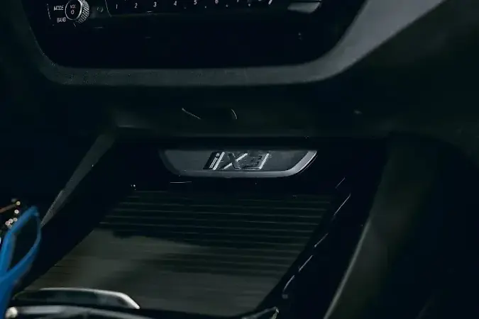 BMW IX3 - Imagem 12