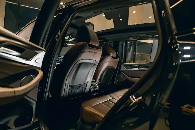 BMW IX3 - Imagem 15