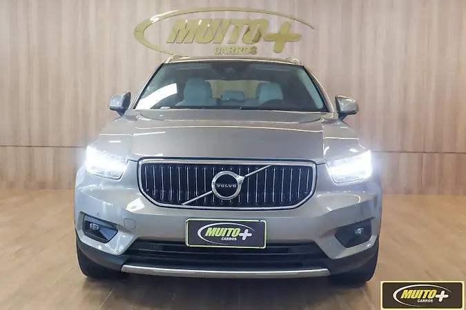 Volvo XC40 - Imagem 2