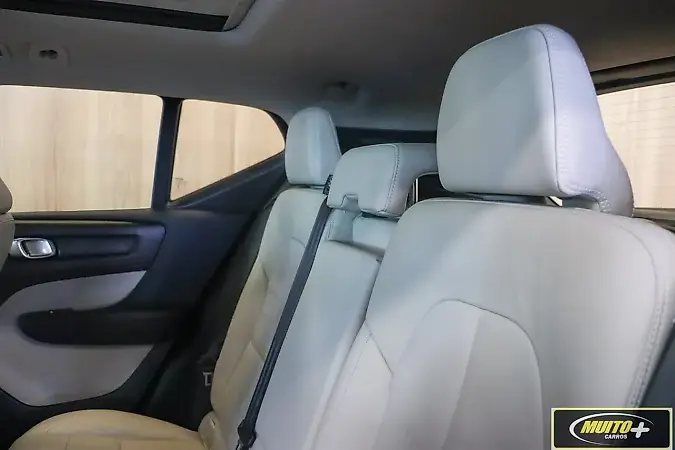 Volvo XC40 - Imagem 10