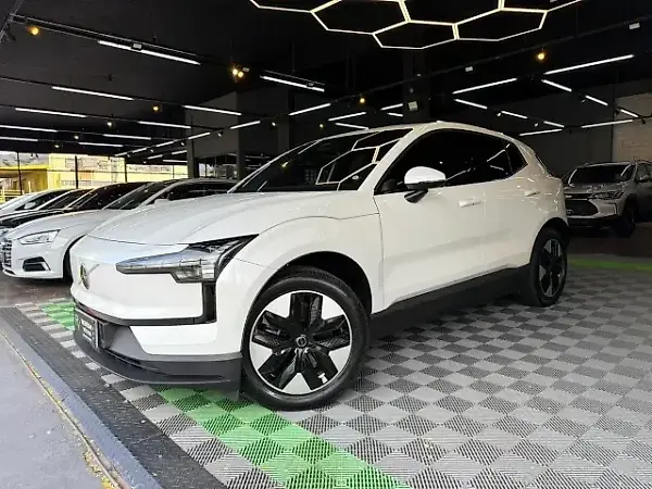 Volvo EX30 - Imagem 1