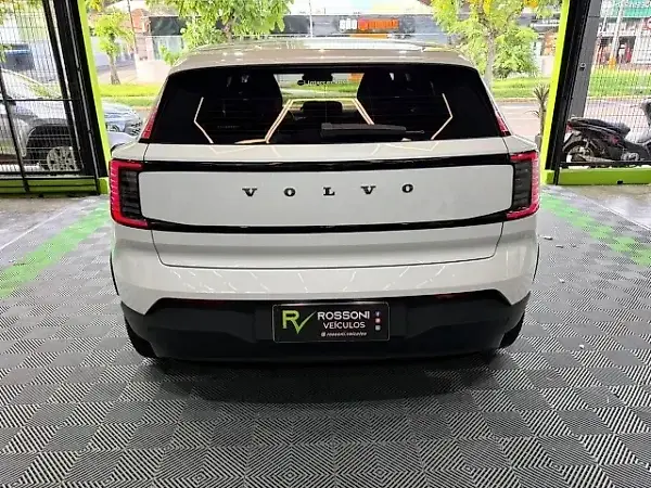 Volvo EX30 - Imagem 8