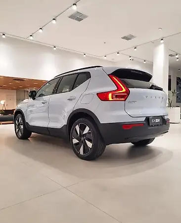Volvo EX40 - Imagem 6