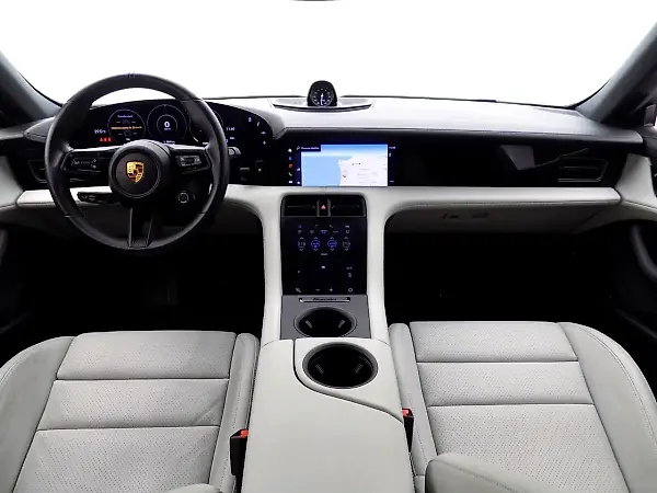 Porsche Taycan - Imagem 6