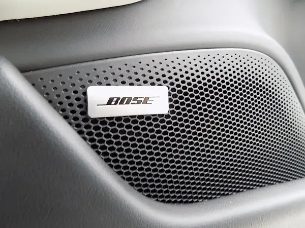 Porsche Taycan - Imagem 11