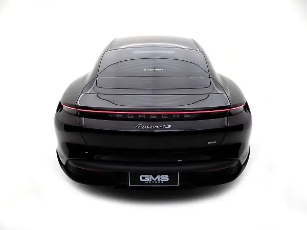 Porsche Taycan - Imagem 18