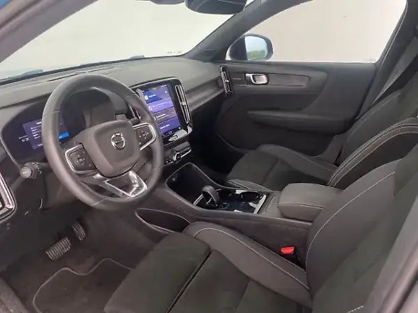 Volvo XC40 Recharge - Imagem 8
