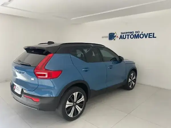 Volvo XC40 Recharge - Imagem 4