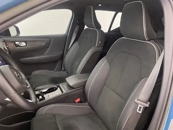 Volvo XC40 Recharge - Imagem 13