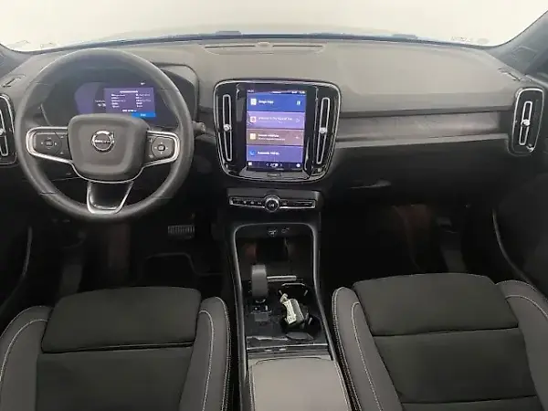 Volvo XC40 Recharge - Imagem 9