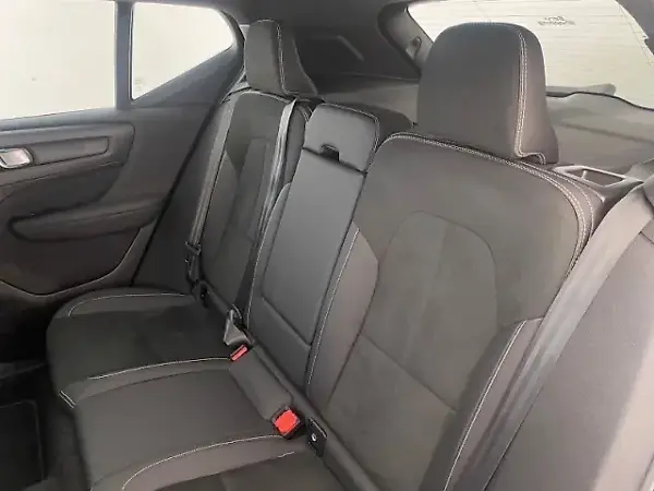 Volvo XC40 Recharge - Imagem 14