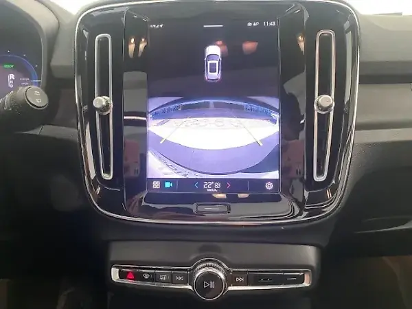 Volvo XC40 Recharge - Imagem 12