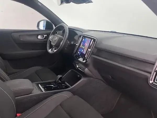 Volvo XC40 Recharge - Imagem 15
