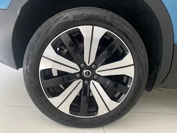 Volvo XC40 Recharge - Imagem 18