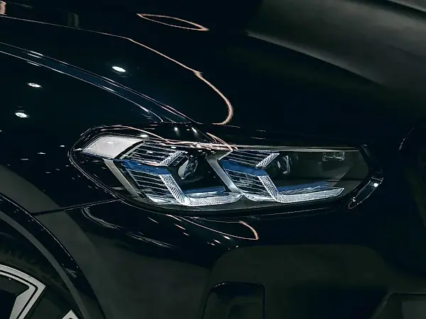BMW IX3 - Imagem 2
