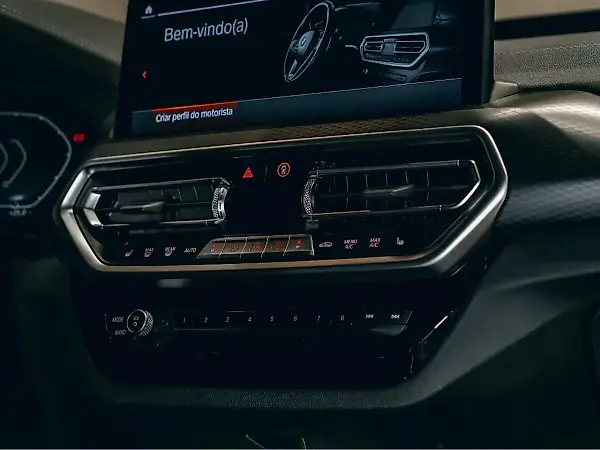 BMW IX3 - Imagem 10
