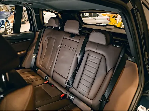 BMW IX3 - Imagem 16