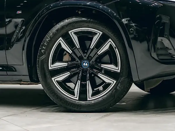 BMW IX3 - Imagem 17
