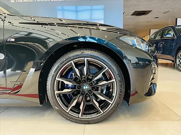 BMW I4 M50 - Imagem 12