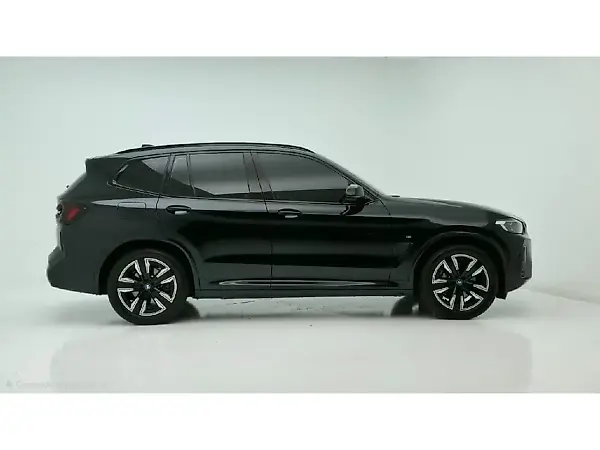 BMW IX3 - Imagem 2