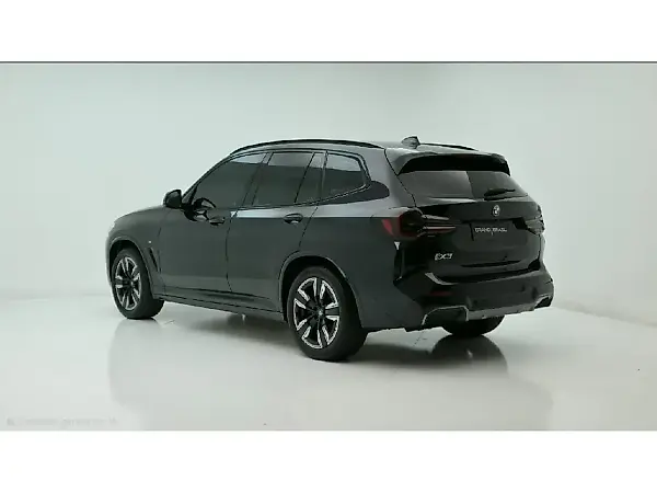 BMW IX3 - Imagem 5