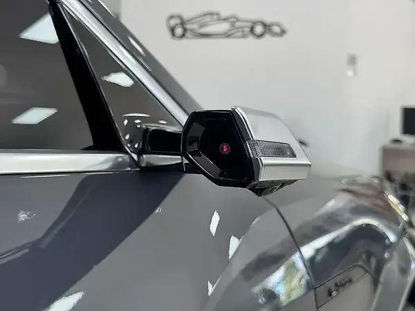 Audi Q8 Sportback E-tron - Imagem 14